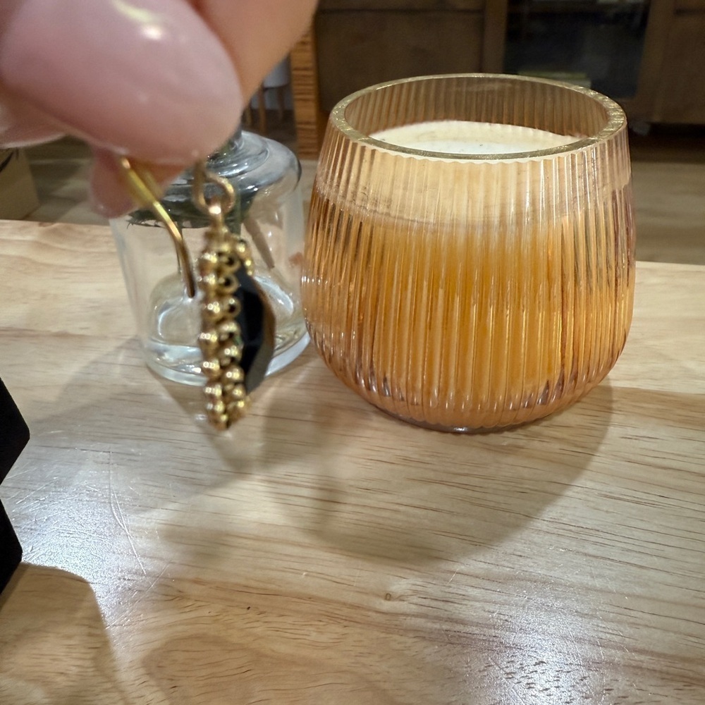 Gold and Black Dangle Earrings - Picture 4 of 5